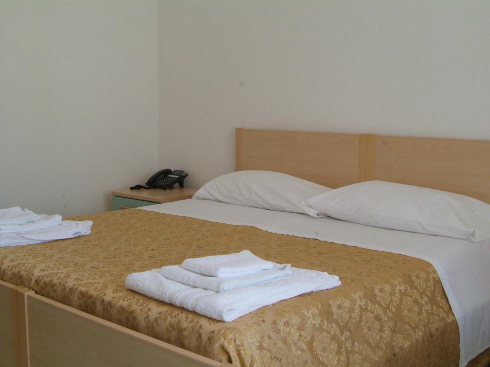 סקאורי Hotel Aurora חדר תמונה