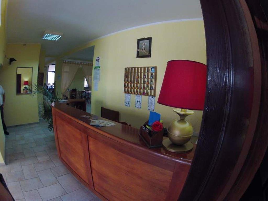 סקאורי Hotel Aurora מראה חיצוני תמונה