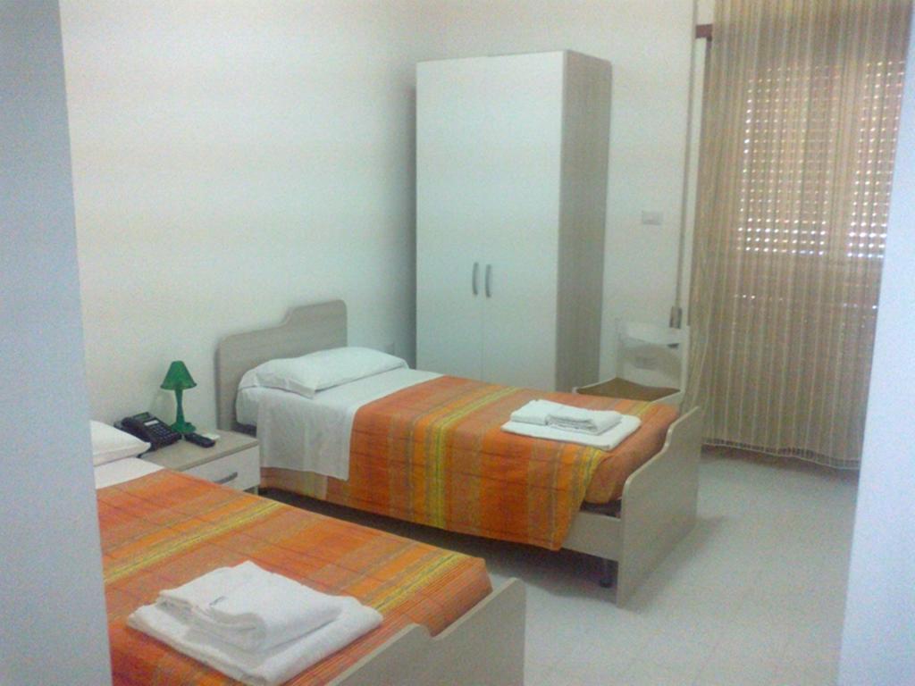 סקאורי Hotel Aurora מראה חיצוני תמונה