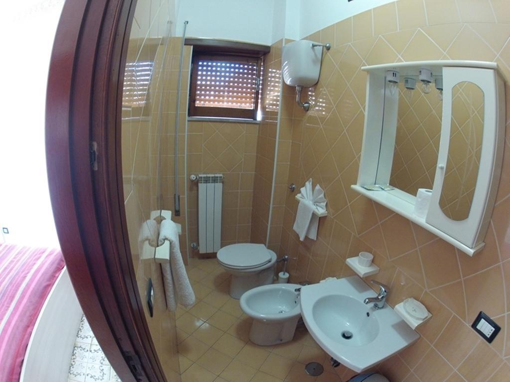 סקאורי Hotel Aurora מראה חיצוני תמונה